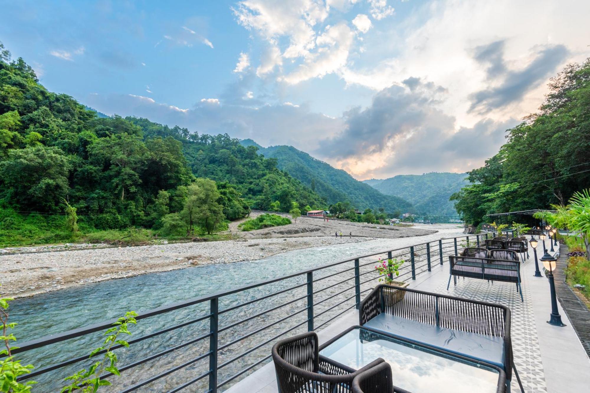 Dls Divine River Resort And Spa, Rishīkesh Exterior foto