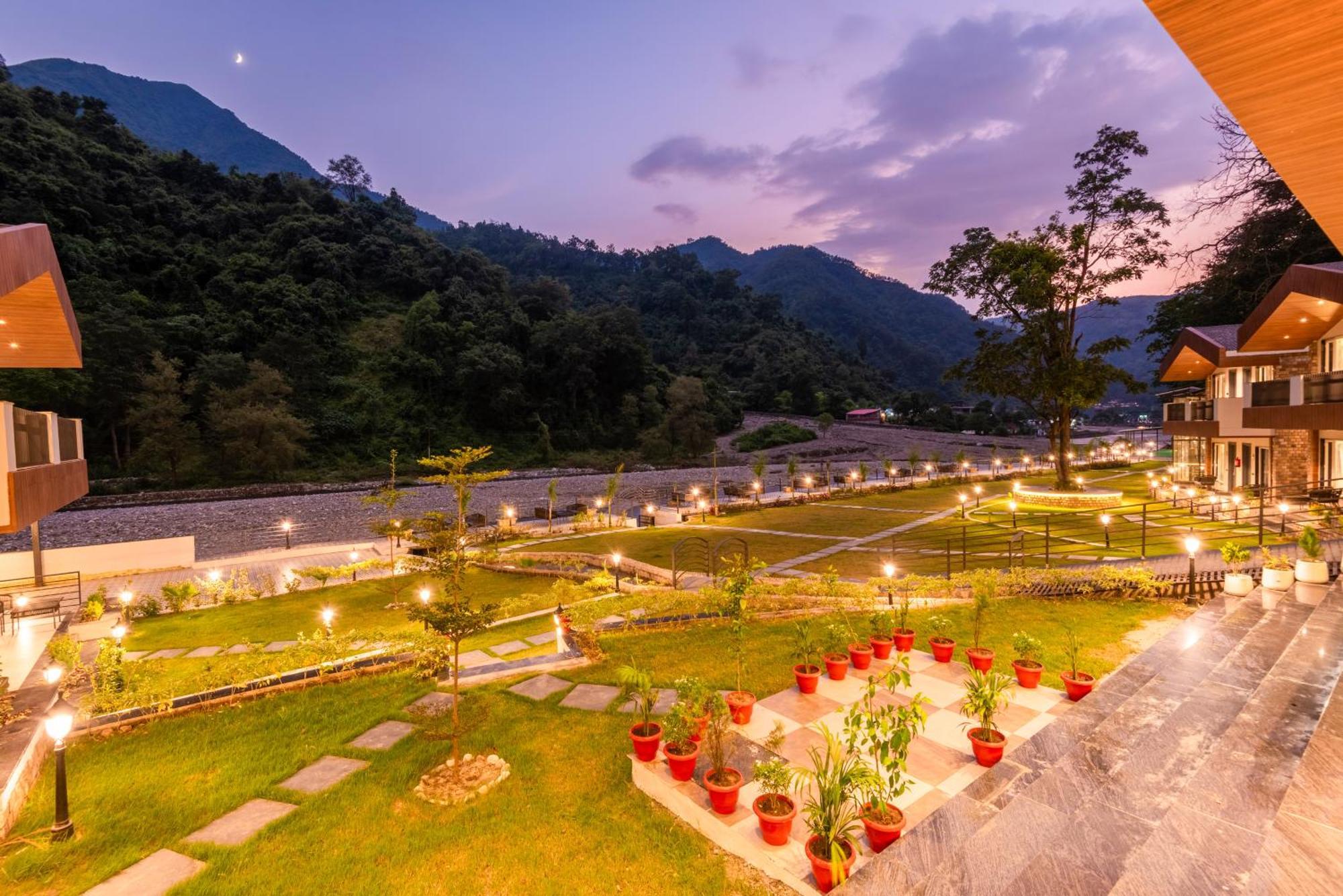 Dls Divine River Resort And Spa, Rishīkesh Exterior foto