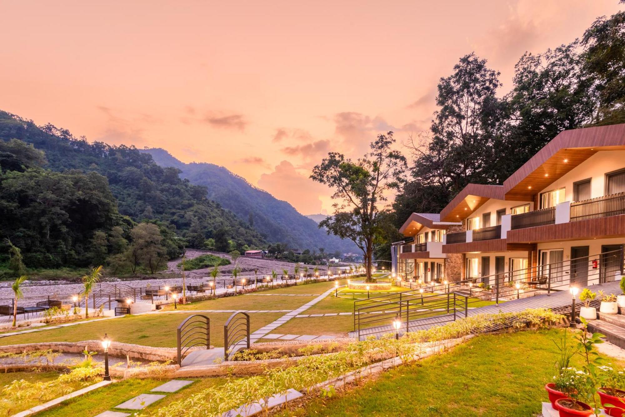 Dls Divine River Resort And Spa, Rishīkesh Exterior foto