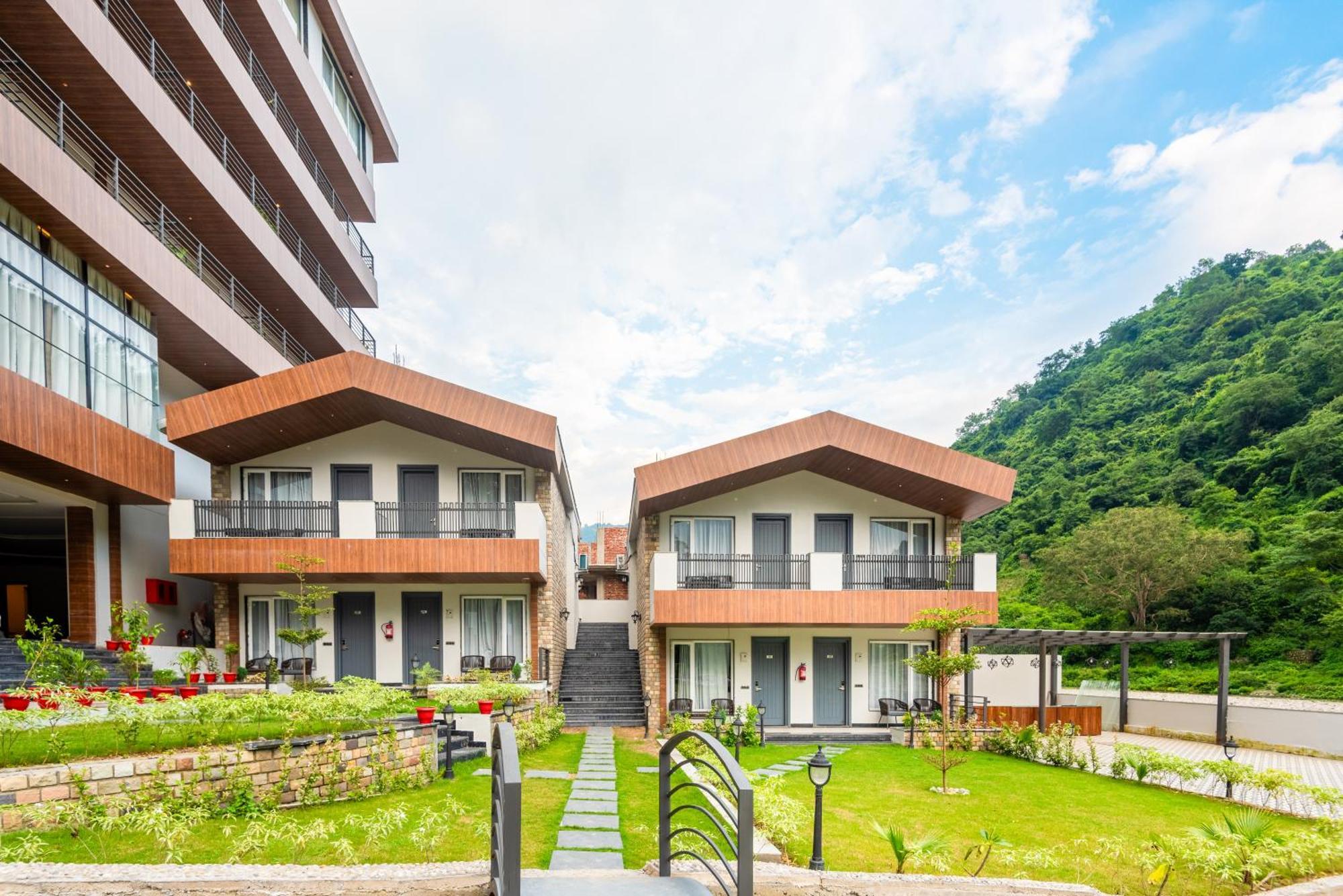 Dls Divine River Resort And Spa, Rishīkesh Exterior foto